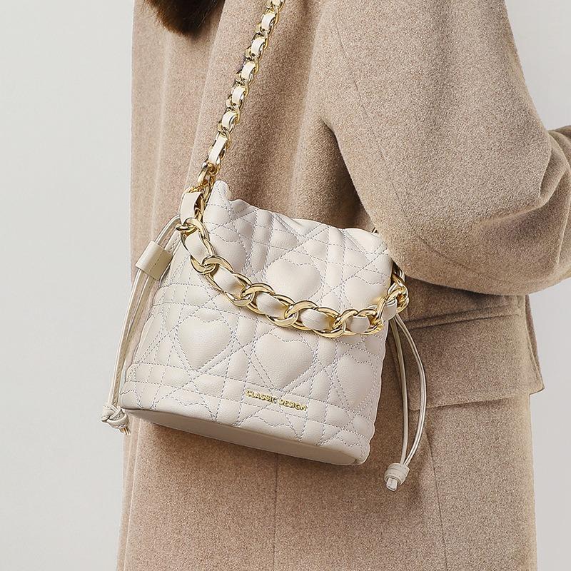 Bag Women's Versatile New Fashion Shoulder Crossbody Bag Chain Bucket Handbag Small Bag
