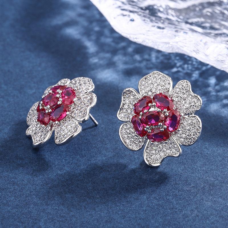 Jewelry Temperament Women'S Earrings, Colorful Treasure Stud Earrings Inlaid With Simulated Pigeon Blood Ruby Flower Stud Earrings