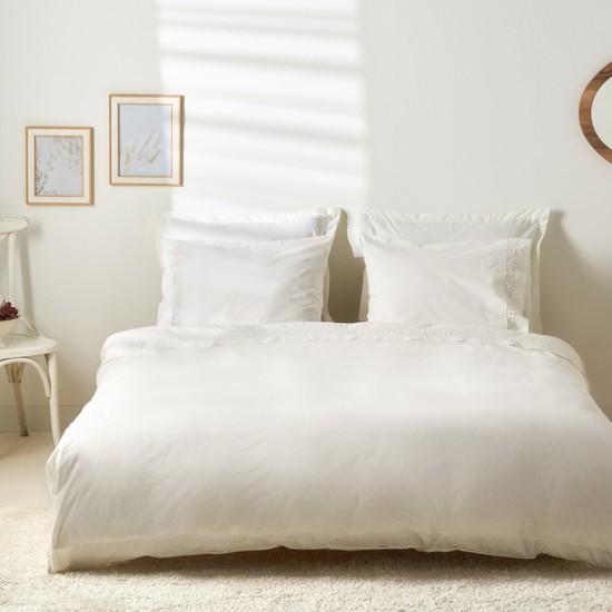 

Белый комплект двойных пододеяльников Karaca Home Coll Mia с кружевом, белый