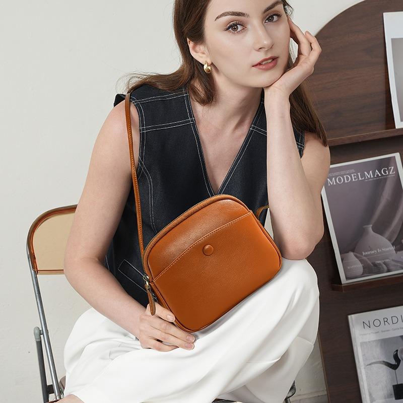 Shell Bag Women's First Layer Cowhide Casual Shoulder Commuting Versatile Messenger Bag Women's High-end Mobile Phone Bag