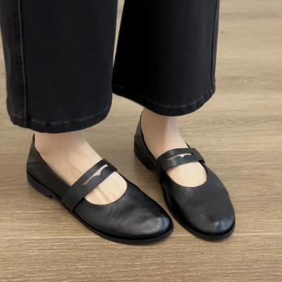 Zapatos de salón de boca baja versión piel de oveja para mujer 2025 verano nuevos Zapatos Mary Jane con correa de una palabra francesa zapatos de cuero pequeños de suela blanda negros