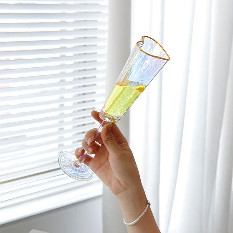 Elegant Hammered Heart-Shaped High-Stemmed Crystal Champagne Glass with Gold-Plated Edge