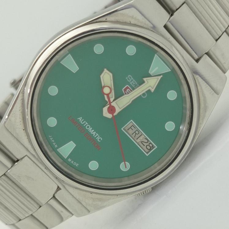 

USED OLD SEIKO 5 AUTOMATIC 7009A JAPAN MENS GREEN DIAL WATCH 010-a415143-2 Sku010-a415143