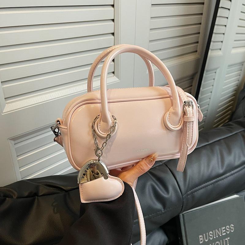 Premium texture simple casual commuter handbag women's 2025 spring new trend versatile messenger pillow bag