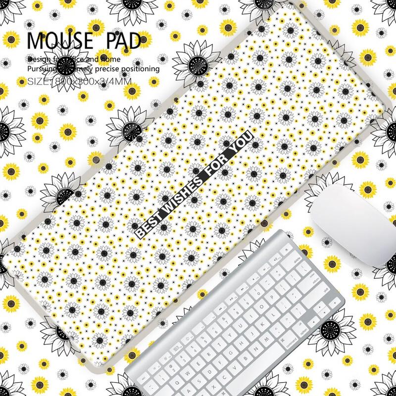 Fumade Small Floral Mouse Pad