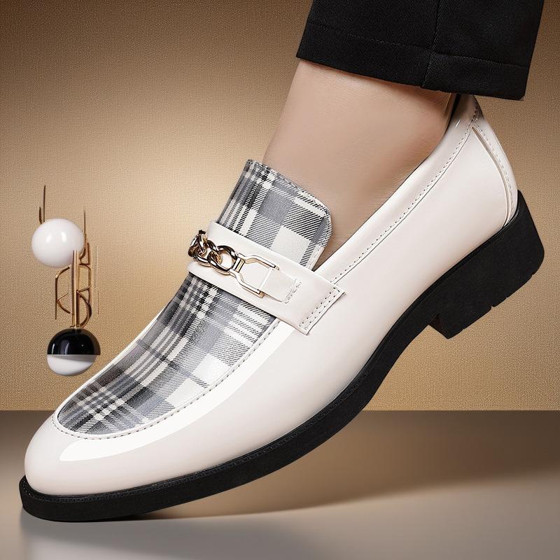 

Мужская обувь британского большого размера из лакированной кожи, глянцевая повседневная кожаная обувь, корейская версия, с острым носком, универсальная деловая обувь 48