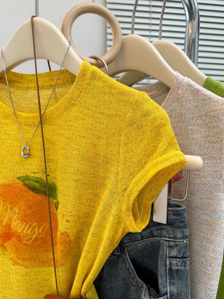 Women's 2025 Summer Slimming Printed Round Neck T-Shirt with Straight Shoulder Design and Short Sleeves