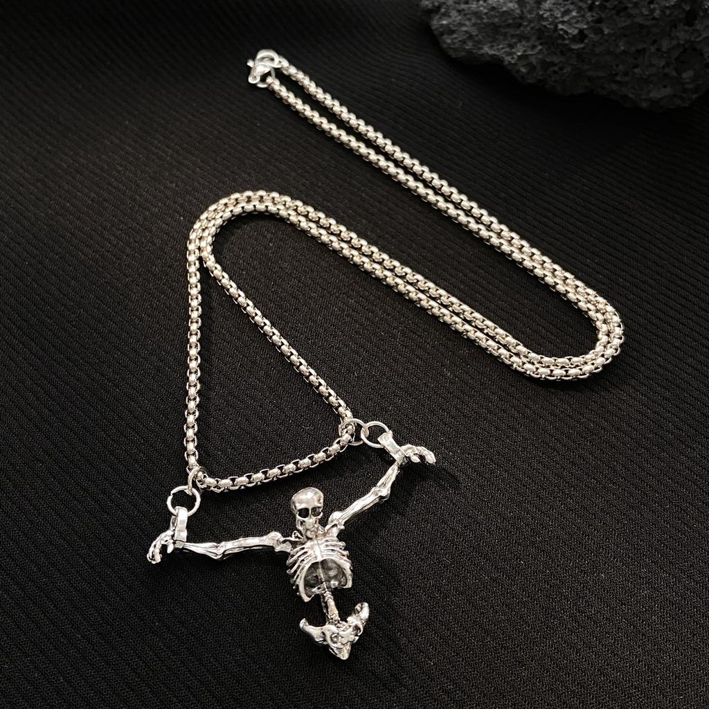 Gothic Diablo Skull Pendant Necklace Personality Punk Hip Hop Alloy Old Collarbone Chain Halloween Ornament Wholesale