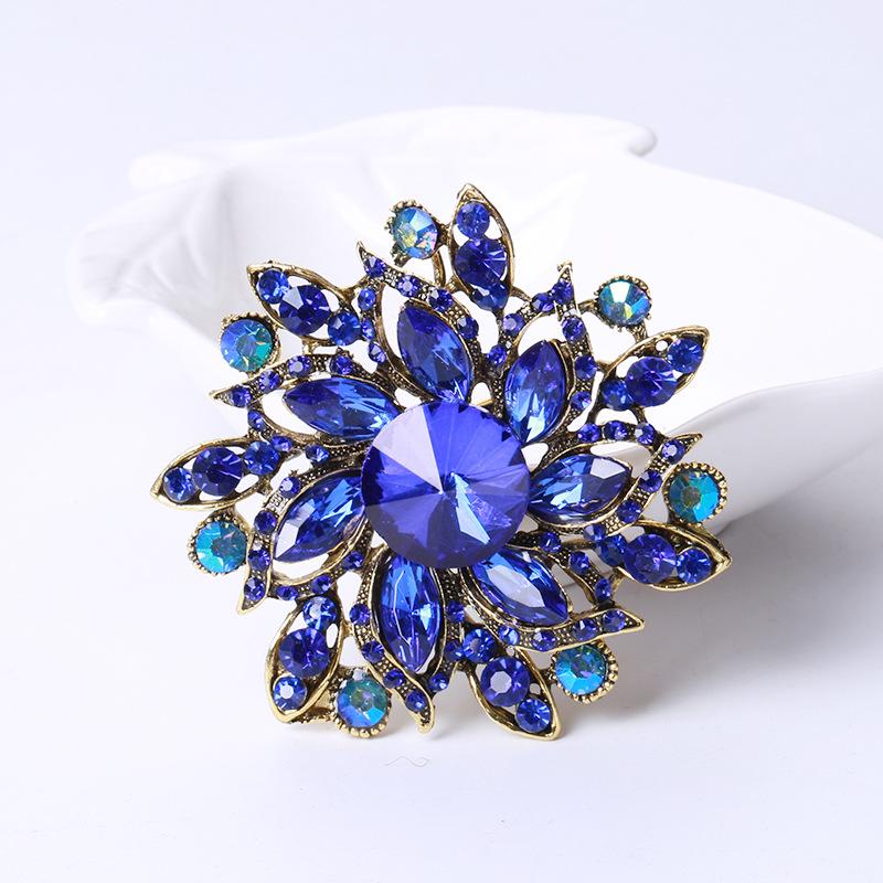 SKEDS Luxury Big Rhinestone Flower Brooches Pins For Women Lady Shiny Boutique Decoration Badges Lady Party Banquet Corsage
