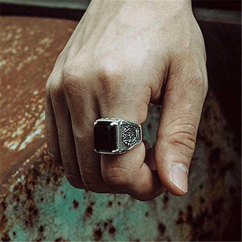 Retro Thai Silver Dark Souls Black Agate Adjustable Men's Ring - Trendy Four-Claw Gemstone Design