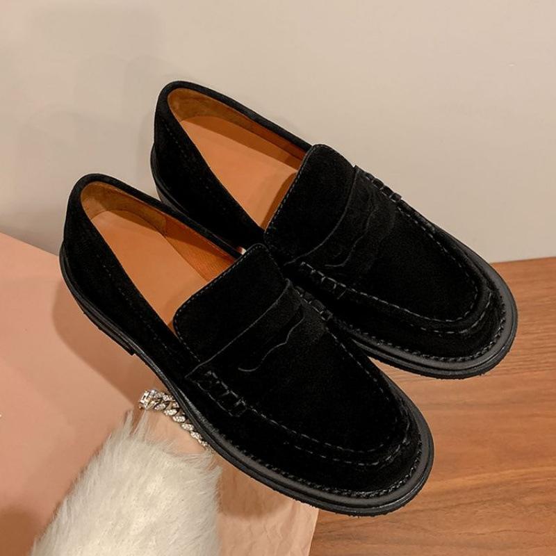 

New women s leather loafers fashion casual solid color low heel non-slip soft sole thick sole large size four-season single shoes women 40 чёрный