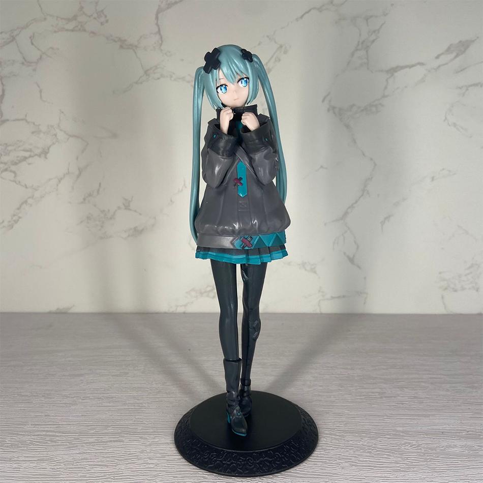 Neu auf Lager In einer Welt mit geschlossenen Fenstern Sammler Anime Action Kwaii Miku Figuren Modell Spielzeug Weihnachtsgeschenke