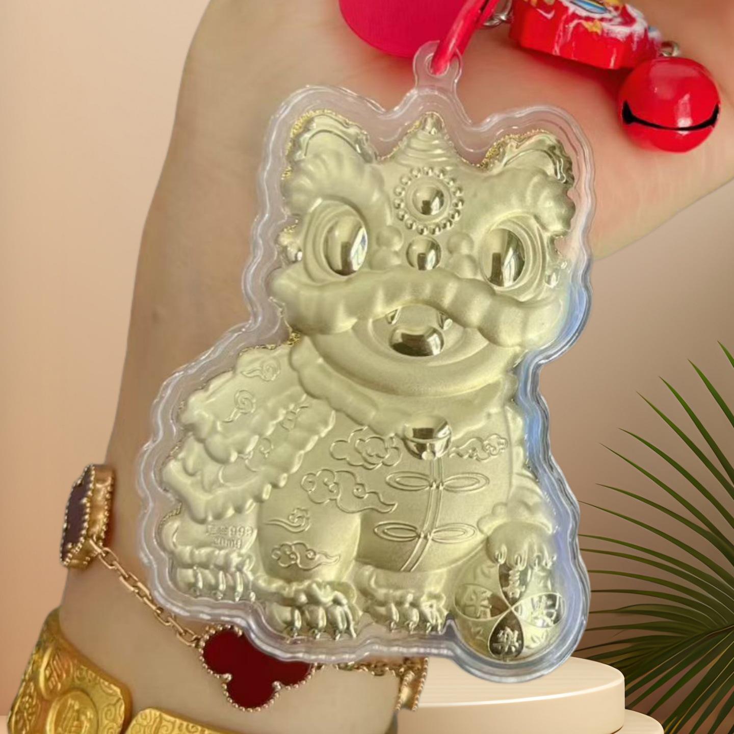 Pure Gold 999 Lion Keychain: Chinese Good Luck Charm & Phone Accessory