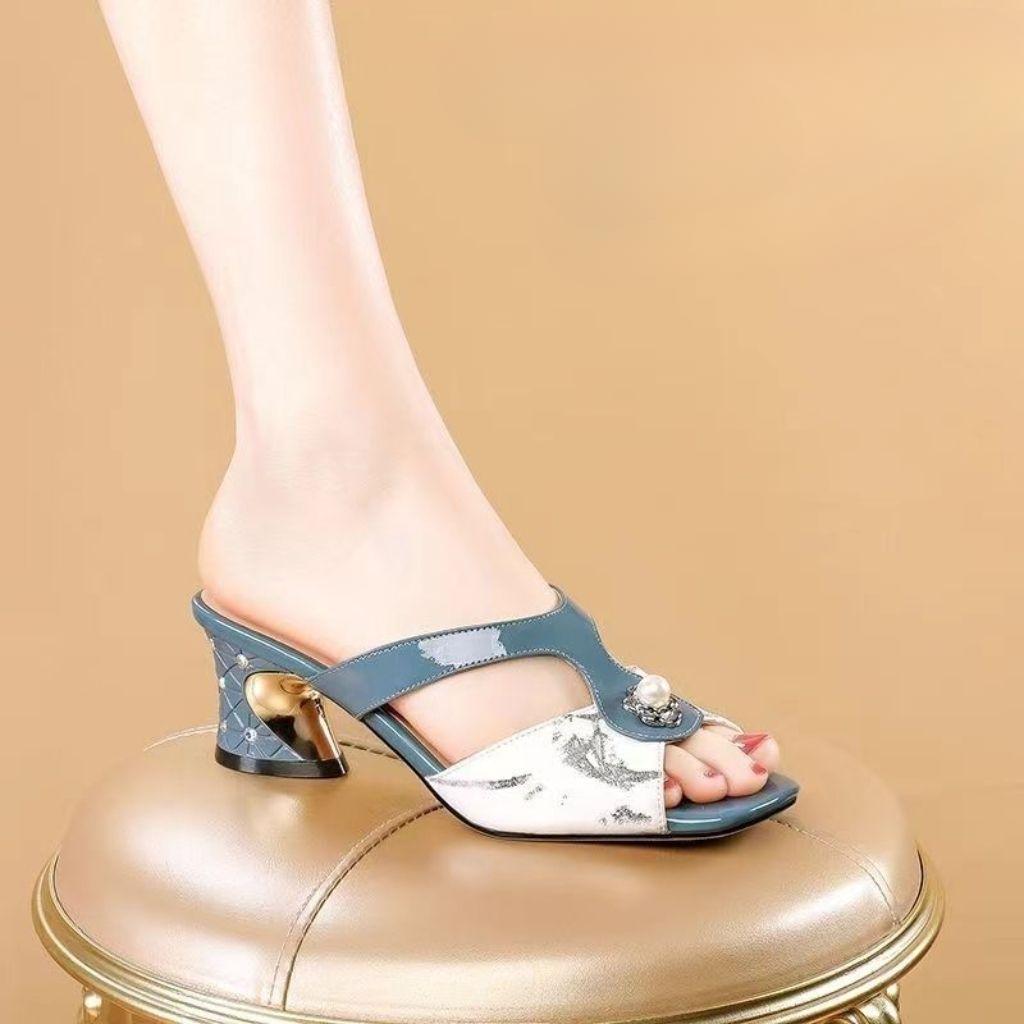 Summer Women's Slippers with New Fish Mouth Design and Comfortable Chunky Heel Sandals