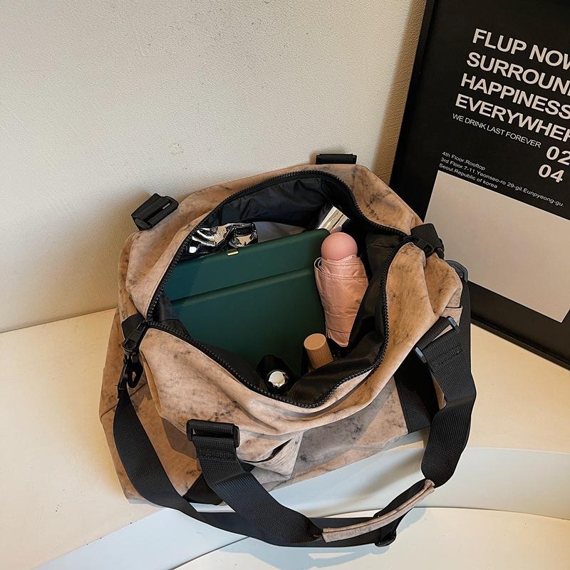 Large capacity short-distance travel bag women's lightweight portable messenger bag leisure sports fashion versatile new model