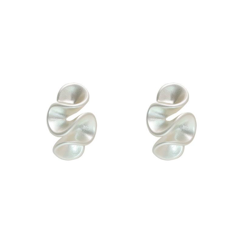 Cream Flower Niche Matte Silver Flower Art Silicone Ear Clips Women's Spring and Summer Design Mosquito Coil Ear Clips