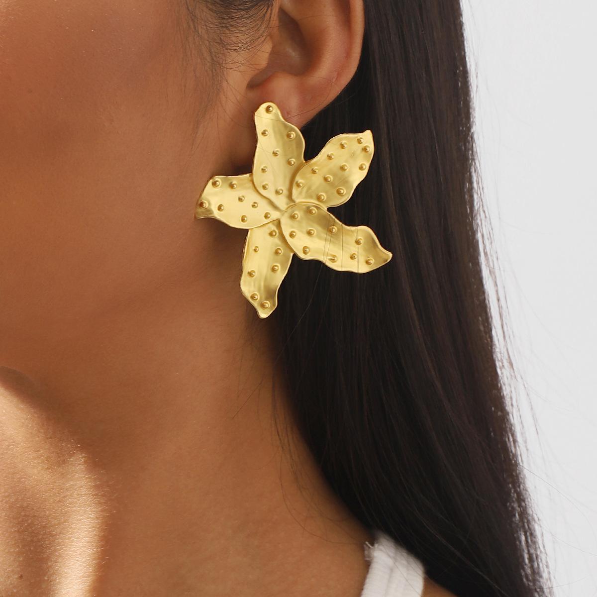 

Модные серьги из индивидуального сплава - разноцветные металлические серьги в форме морской звезды