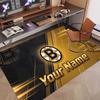 Benutzerdefinierter Teppich Boston Bruins Muster Druck Name Text Weicher Rutschfester Bodenbelag für Heim-Innenraumdekoration