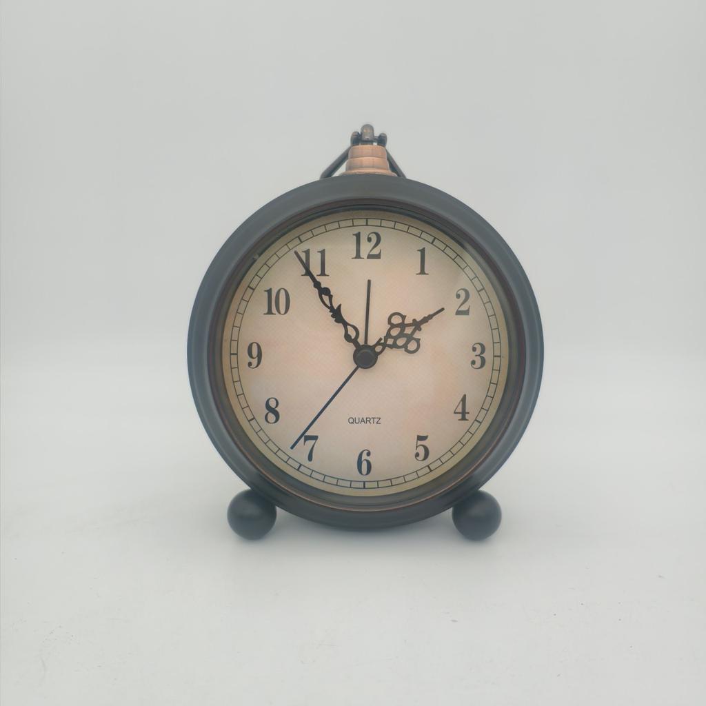 Metal Silent Alarm Clock Retro Creative Bedside Clock Silent with Light