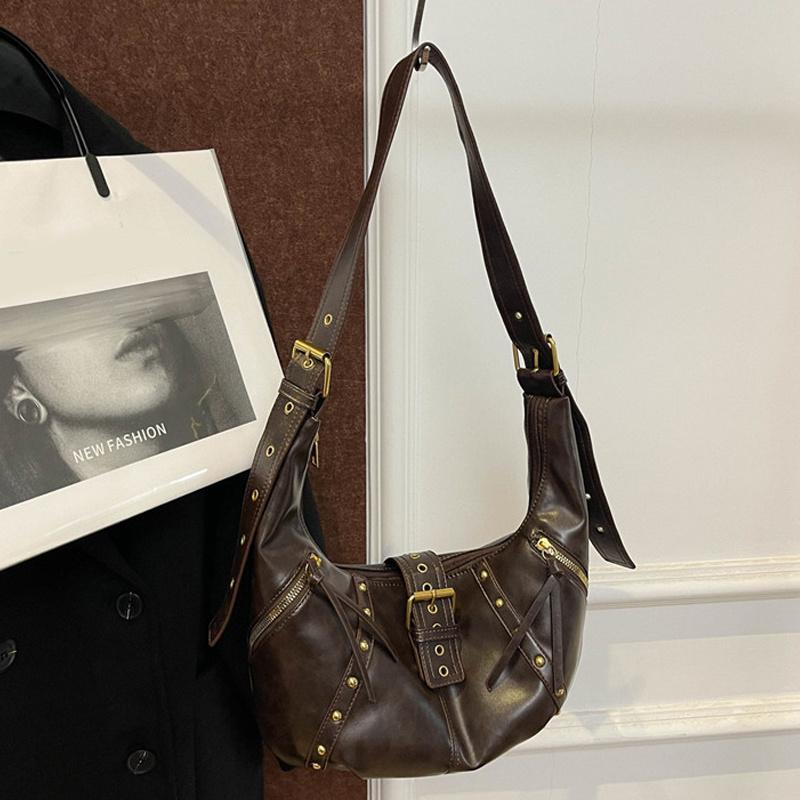 

Yogodlns Сумки на плечо из искусственной кожи Ретро Американский стиль Заклепки Пряжка Сумка кроссбоди Модный дизайн Корейский стиль Локомотивный стиль Подмышечная 39x10x30cm кофейный