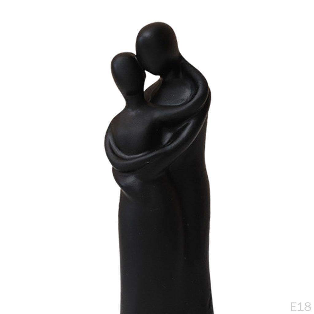 Elegant Couple Figurine Sculpture for Home Decoration