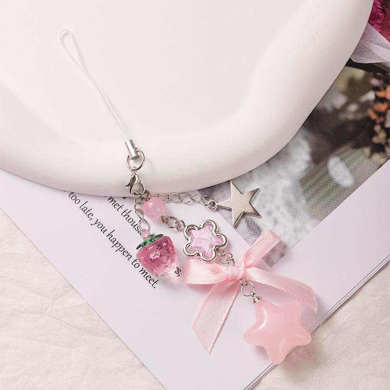 Květinová hvězda s korálky na telefon & Klíčenka se jahodovou mašlí