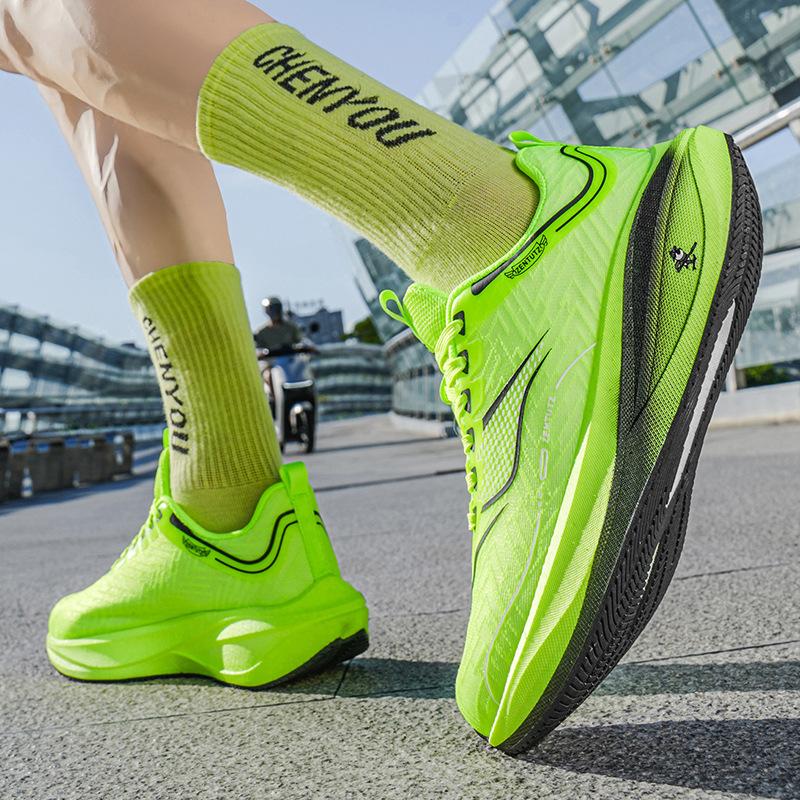 Light rebound low-top cushioning racing shoes marathon outdoor running shoes refreshing breathable sneakers