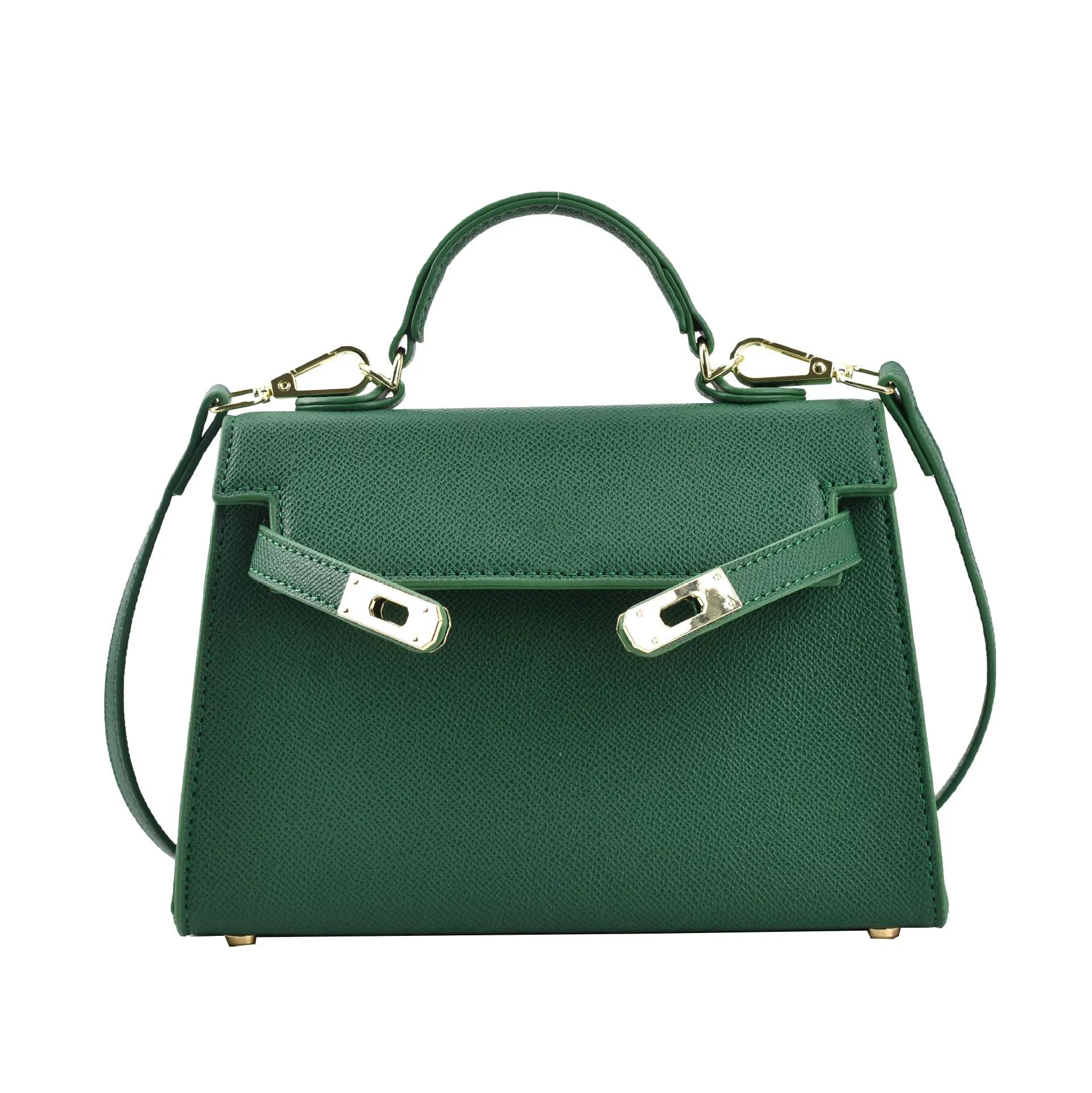 

Женская сумка через плечо большой емкости из искусственной кожи, роскошная дизайнерская маленькая квадратная сумка, изысканная одинарная сумка с замком и пряжкой With logo