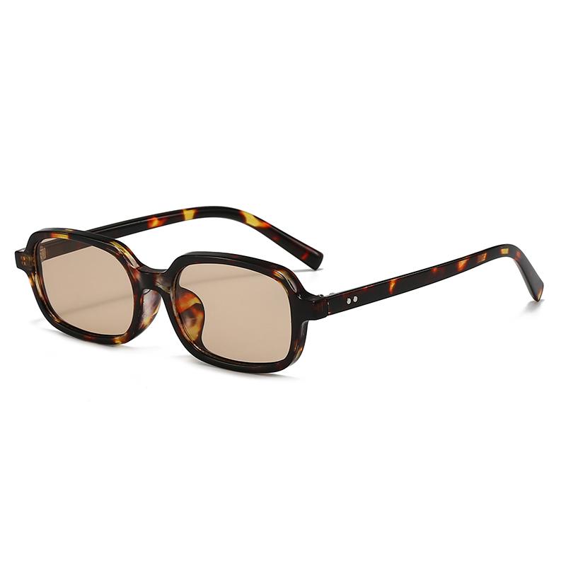 1pcs Women Small Frame Rectangle Sun Glasses Vintage Colorful Mirrored UV400 Retro Sunglasses for Travel