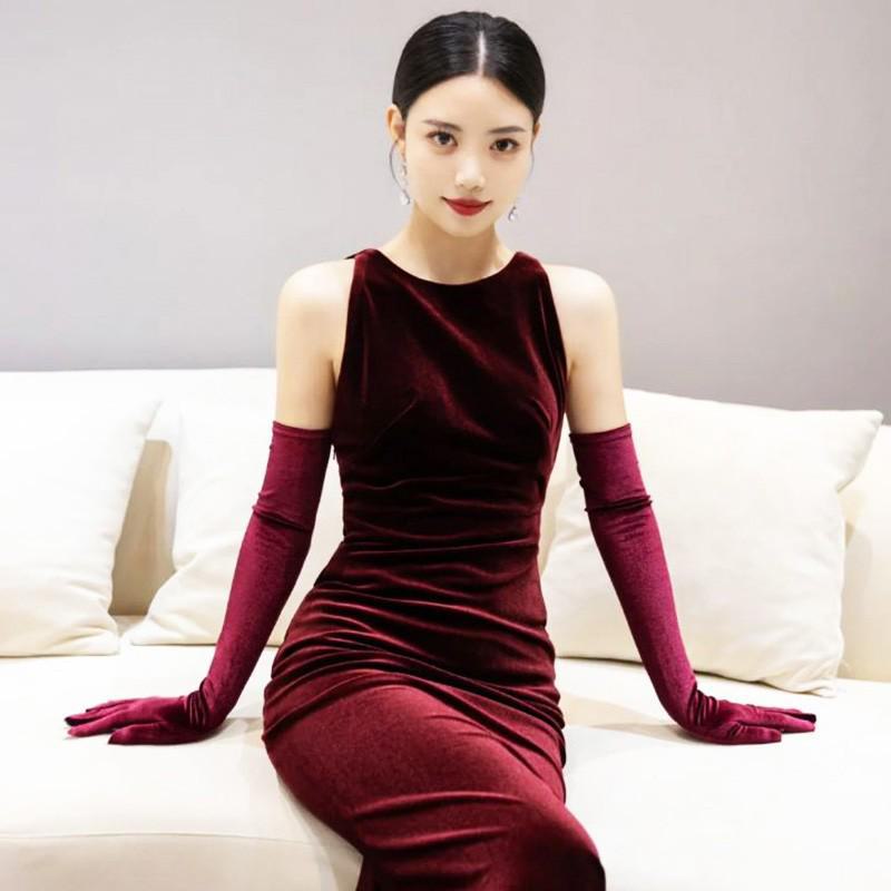 

Черные атласные длинные перчатки: Аксессуар для вечеринки в стиле Хепберн velvet lengthened 55cm; one size