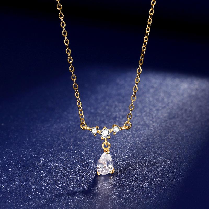 Yaya Water Drop Necklace: S925 Sterling Silver Clavicle Chain with Luxury Design and High-End Pendant.