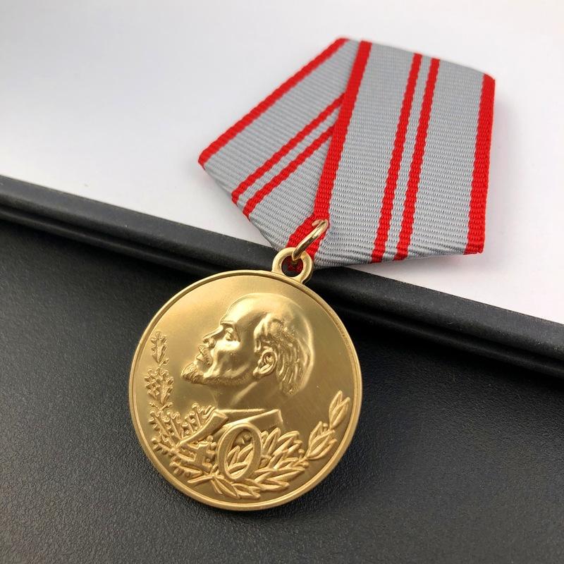 Soviet Badge, Soviet Emblem, Badge, Red Star, Hero, National Honor Emblem Medal, Jewelry, Hat Emblem, Red Flag Brooch