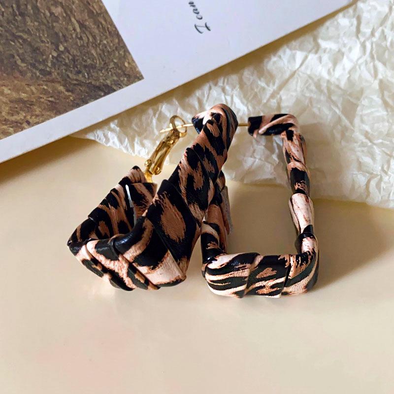 Silver Needle Leopard Print Geometric Hoop Earrings - Trendy High-End Spicy Girl Style for Women