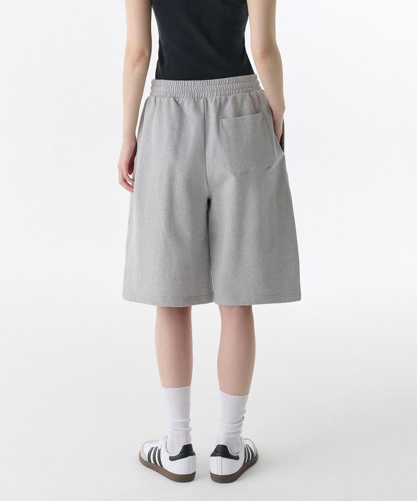 MUSINSA STANDARD WOMAN Women'S One-Tuck Bermuda Sweatpants [Medium Grey]