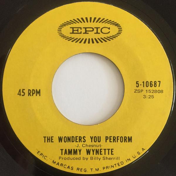 

7inch Record TAMMY WYNETTE Wonders You Perform 510687 EPIC 1970 US CountryFolk Used