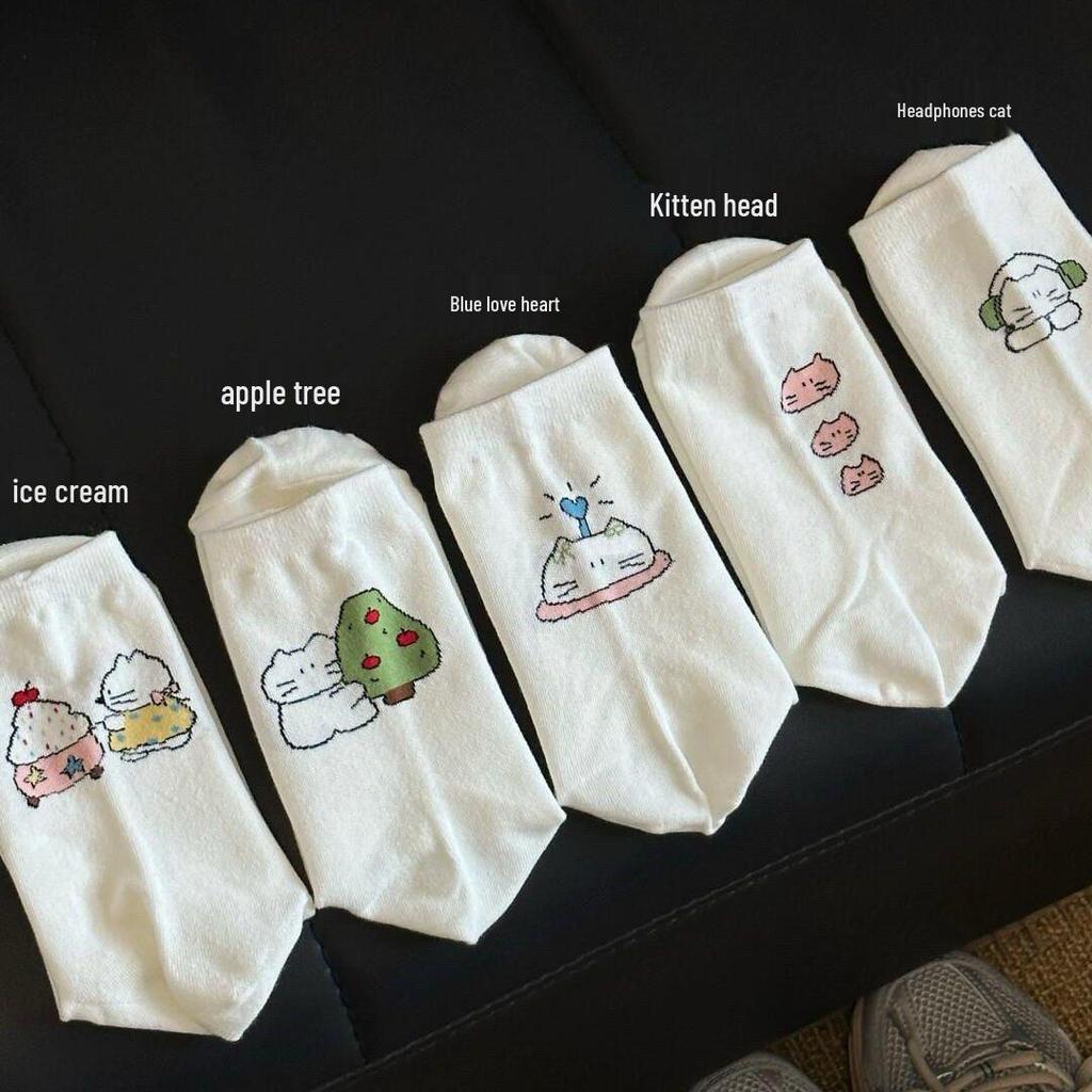 Women's Mid-Calf Cartoon Kitten Scrunch Socks: Cute College Style for Autumn & Spring