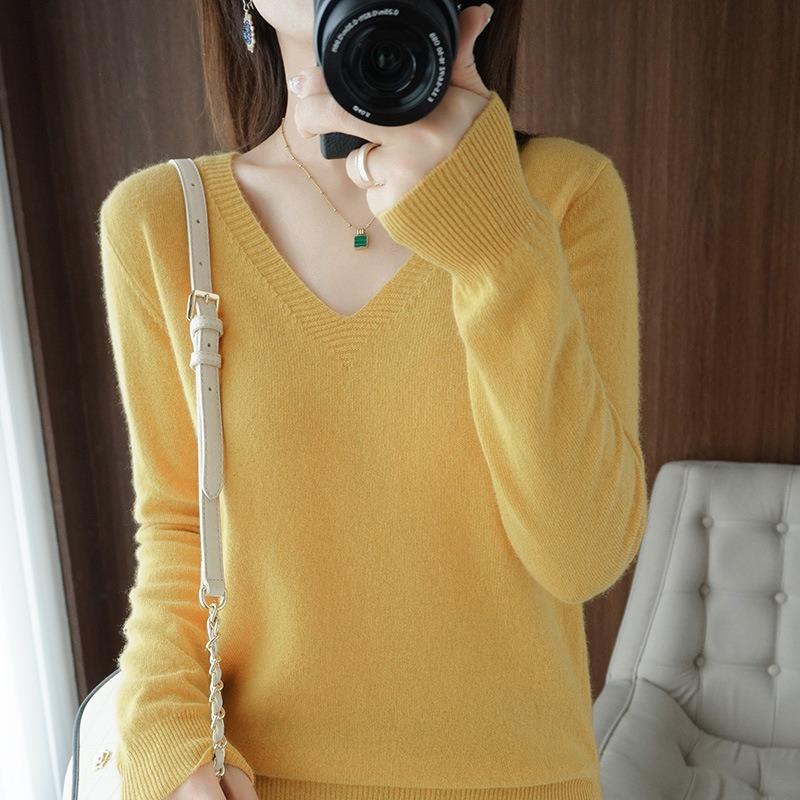 2025 Autumn Winter V-neck Knitted Pullover Women Sweater New Solid Color Fashion Elegant Casual Bottoming Shirt Thin Solid Color Simple Clothing