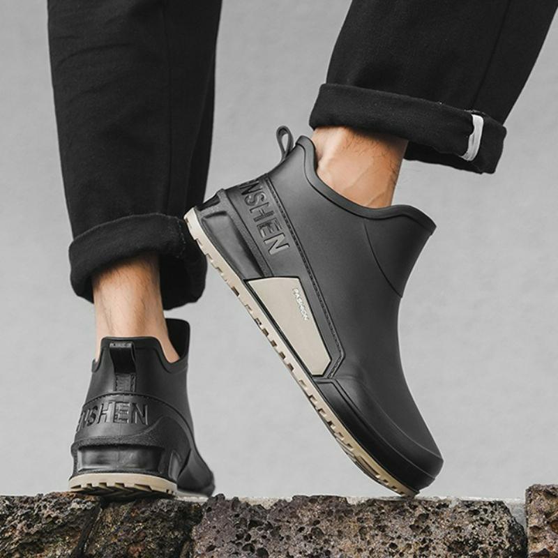 Fashion Men Rain Boots Outdoor Ankle Boots Waterproof Non-Slip Male Rubber Boots Kitchen Car Wash Shoes Plush Couples Rain Shoes