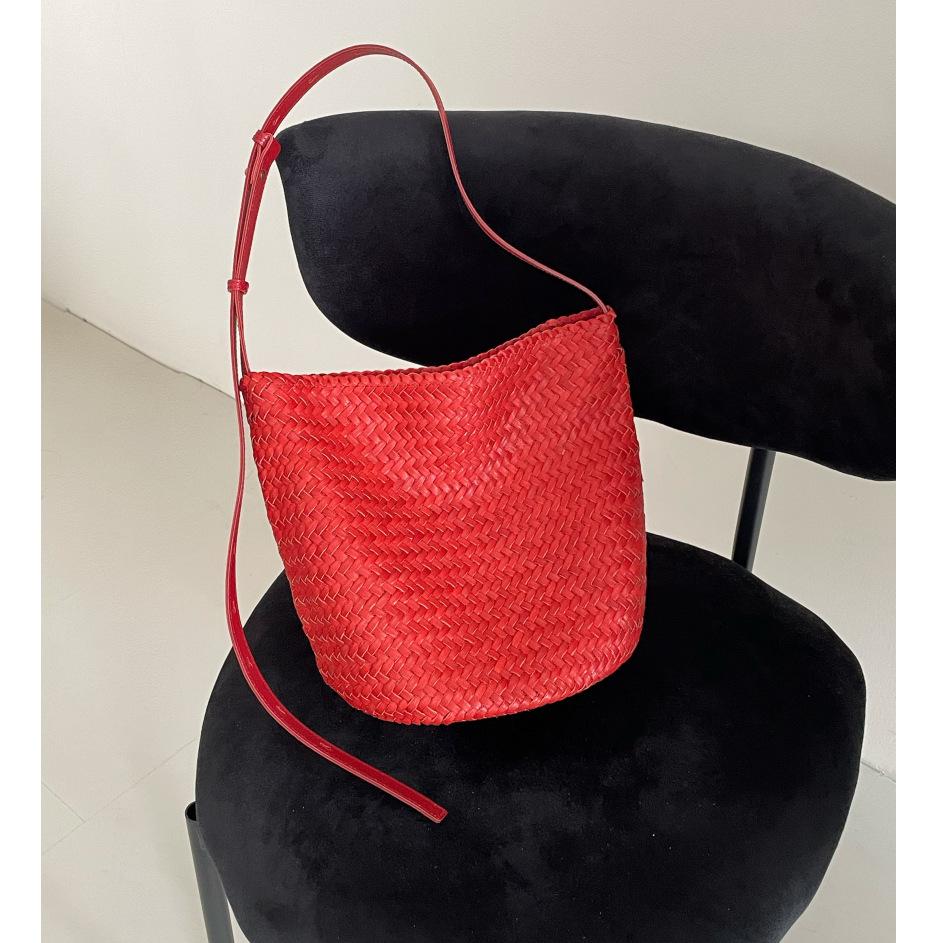 First Layer Cowhide Hand Woven Bag, New Light Retro Vacation Style Single Shoulder Bucket Bag, Women's Genuine Leather Crossbody Bag