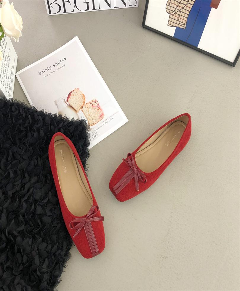 2025 Square Head Shallow Mouth Single Shoes Women's Autumn New Korean Version Bow Gentle Retro Grandma Shoes Soft Flat Beanie Shoes