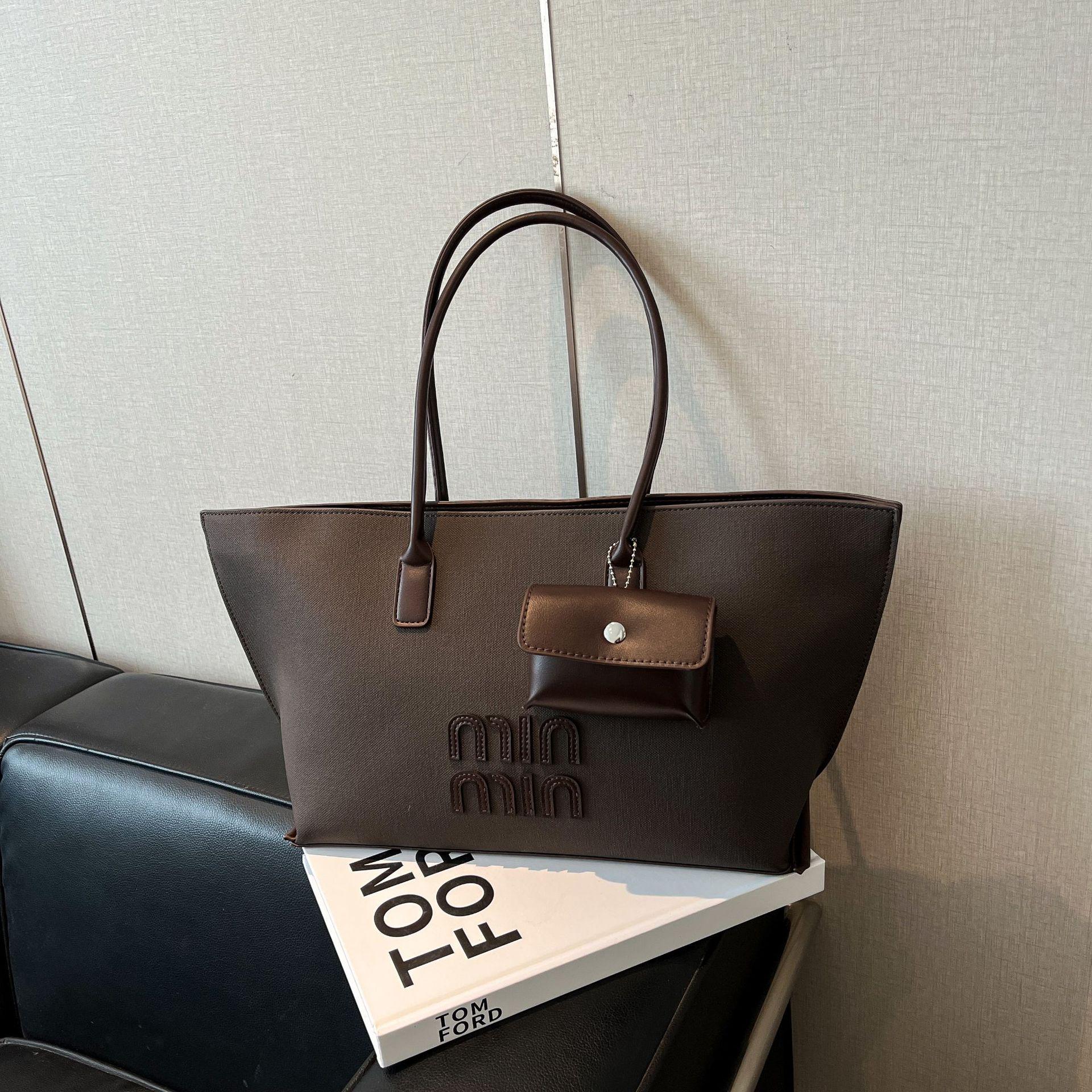 

2025 Women s Versatile Large Capacity Shoulder Tote - Popular Autumn & Winter Textured Commute Bag кофейный