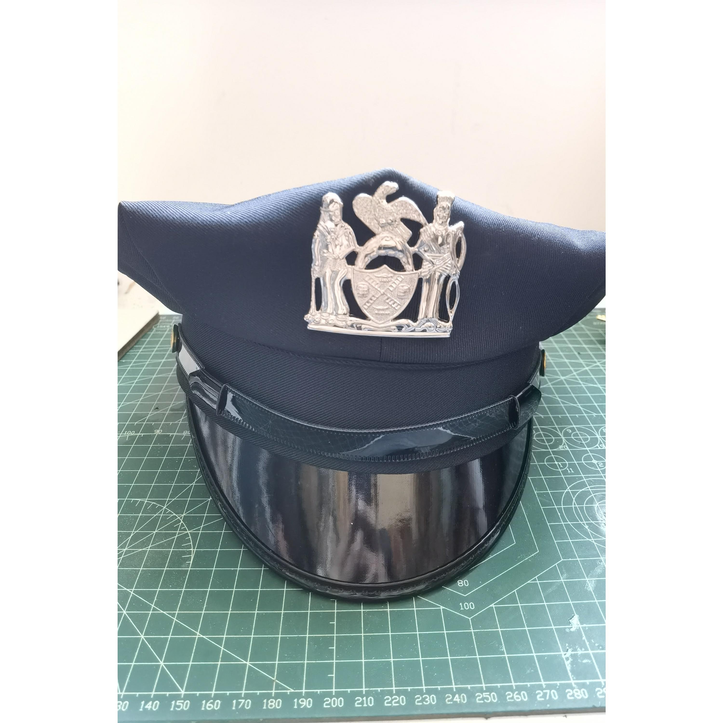 

Восьмиугольная шляпа Нью-Йорк с набором золотых значков для шляпы 57 серебряный