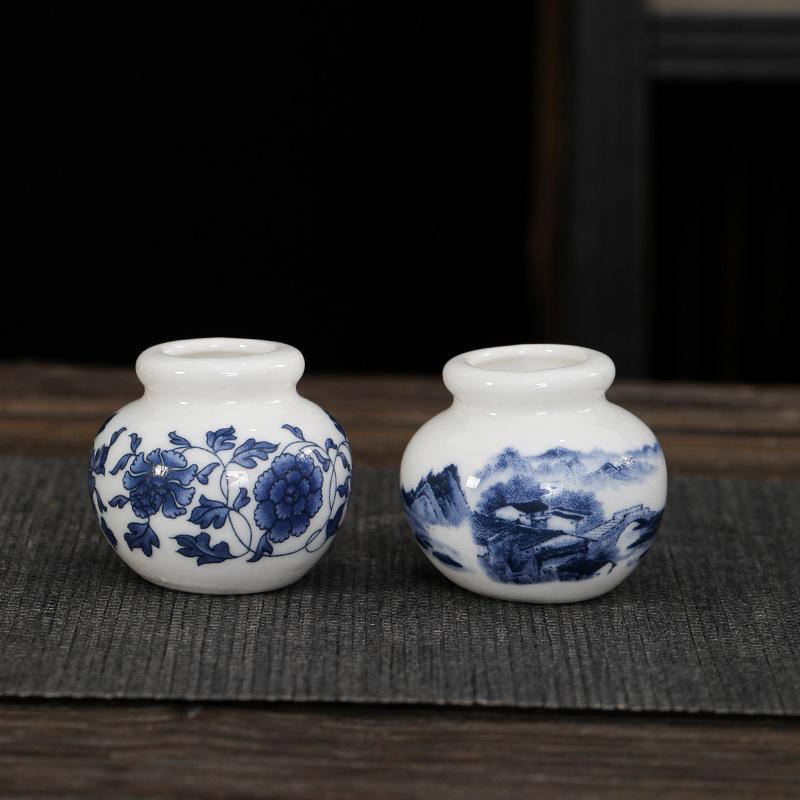 Mini Retro Blue & White Porcelain Hydroponic Pennywort Vase for Tea Ceremony Decoration