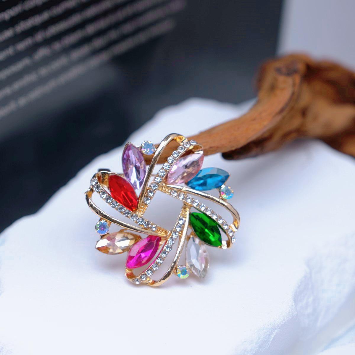 Французская ретро брошь-цветок с цирконом для осенне-зимних пальто