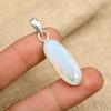 Milky Opal Gemstone Handgjorda 925 Sterling Silver Smycken Härligt hänge för kvinnor