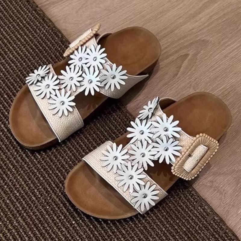 

Novelty Rivet Flower Decoration Flat Slippers Women Unique Square Buckle Design Slide Sandals Summer Sexy Open Toe Beach Sandals 35
