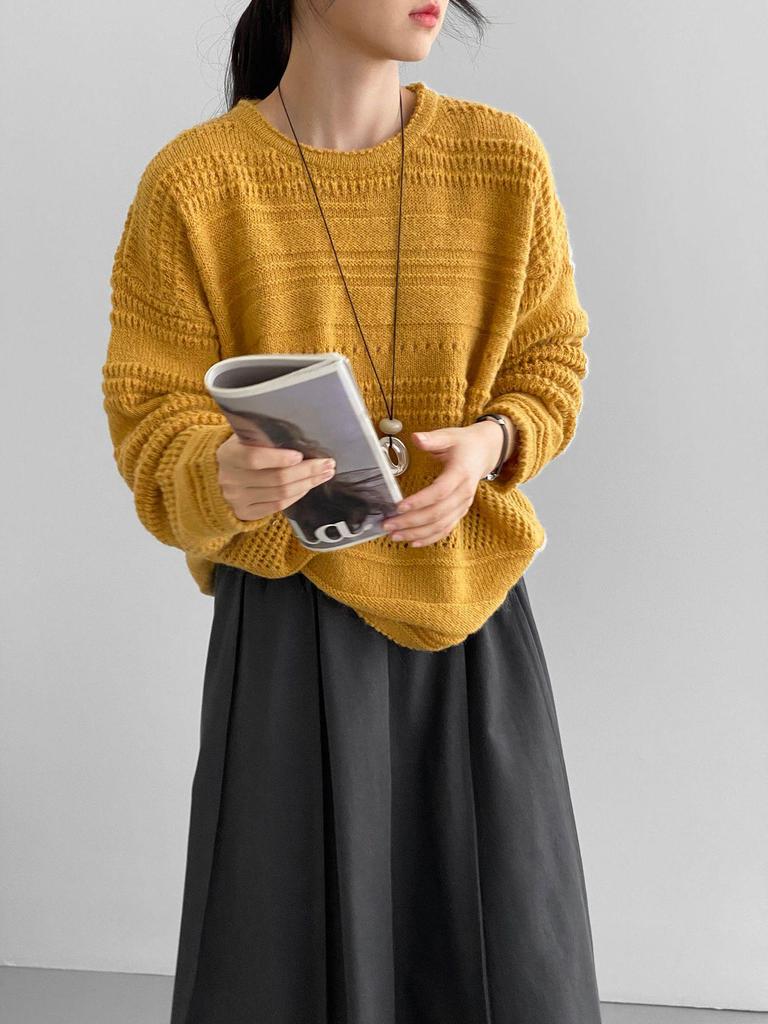 Blue Korean-Style Hollow-Out Round Neck Sweater - Women's Loose, Versatile Knitwear Y1293 for a Bright, Effortless Look