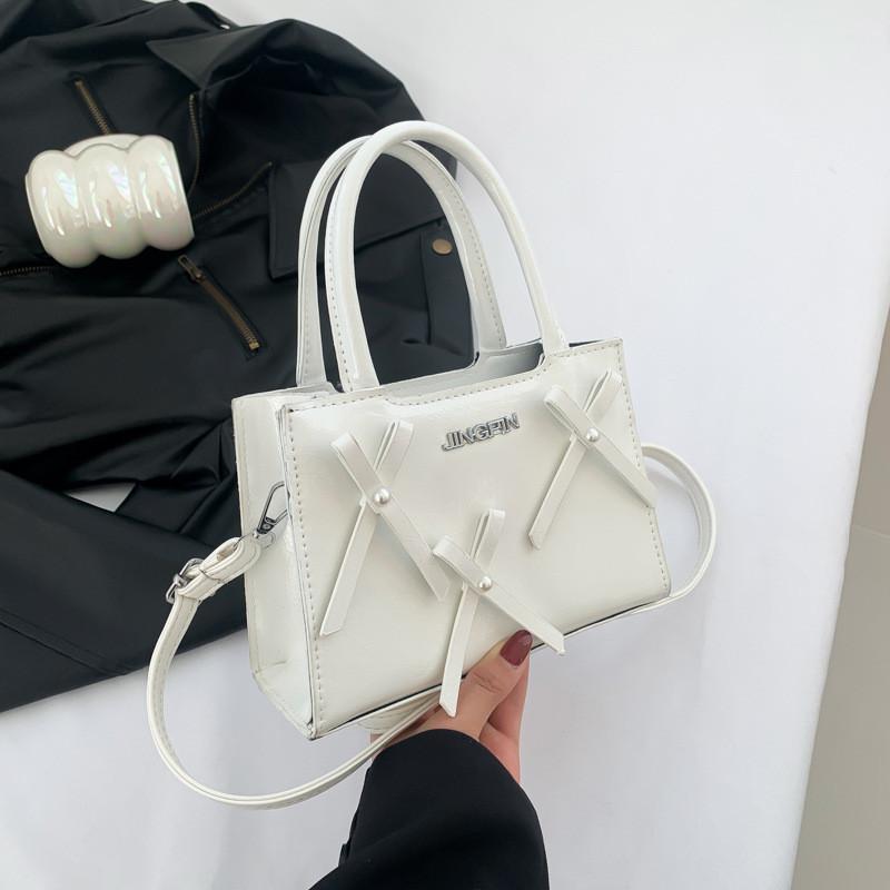 

Elegant 2024 Trendy Small Crossbody Bag For Women Medium Size Street Fashion With Zipper білий