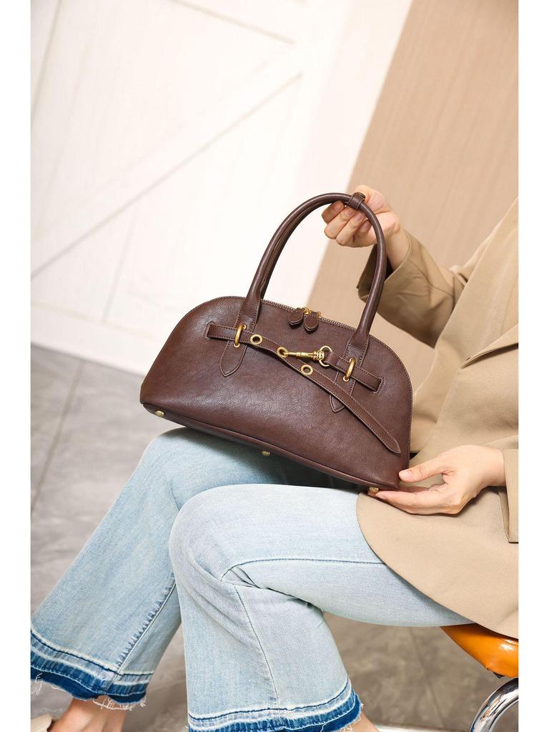 2024 Women's Retro High-end Fashion Tote: Trendy, Versatile Underarm Shoulder and Commuter Bag