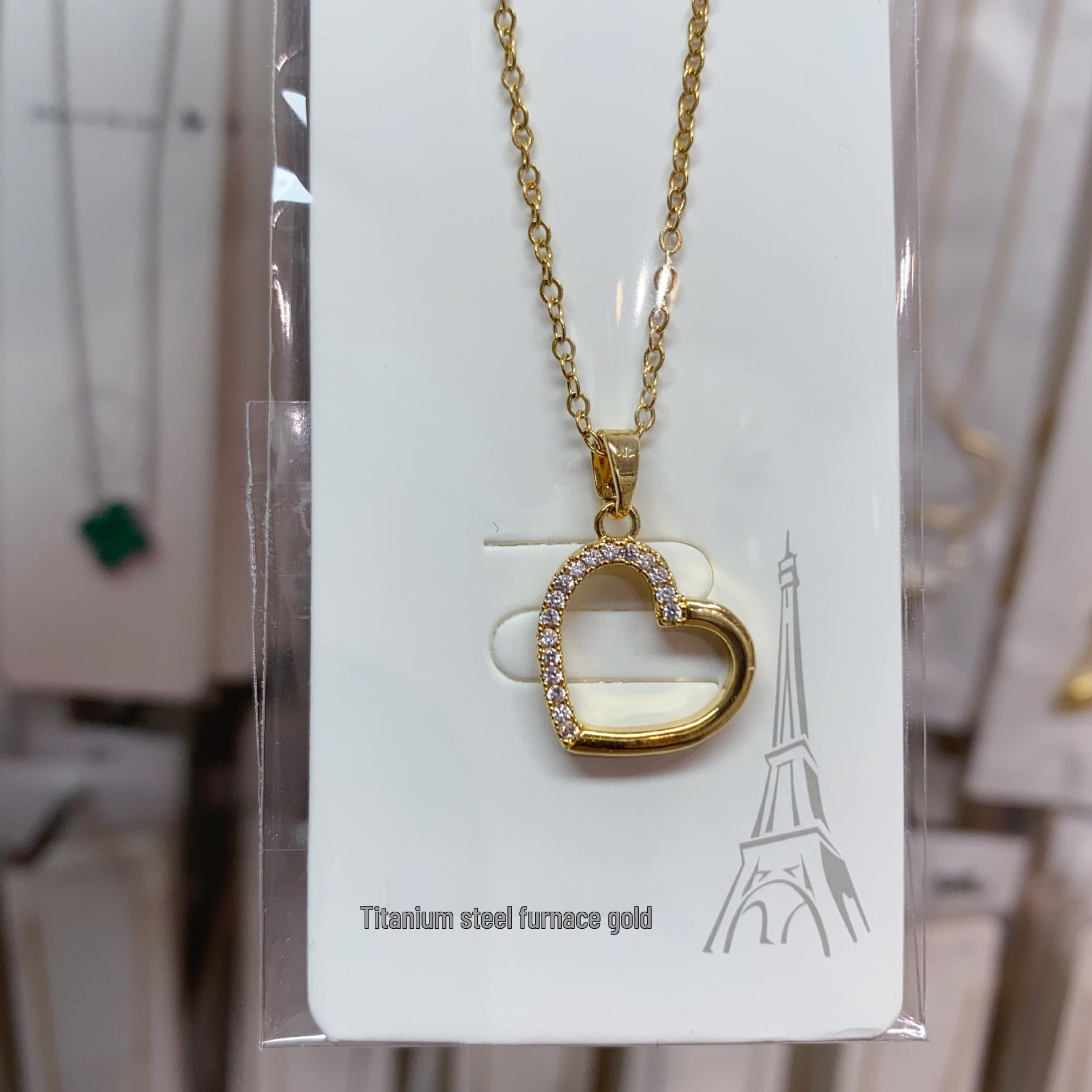 Элегантное ожерелье с подвеской в виде полого персикового сердца